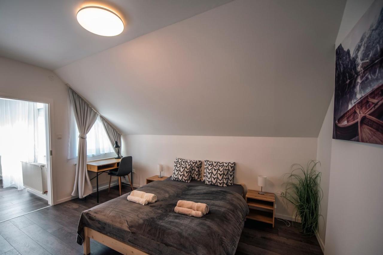 Appartamento Anavrin apartman- csendes lakás a belváros közepén Pécs Esterno foto