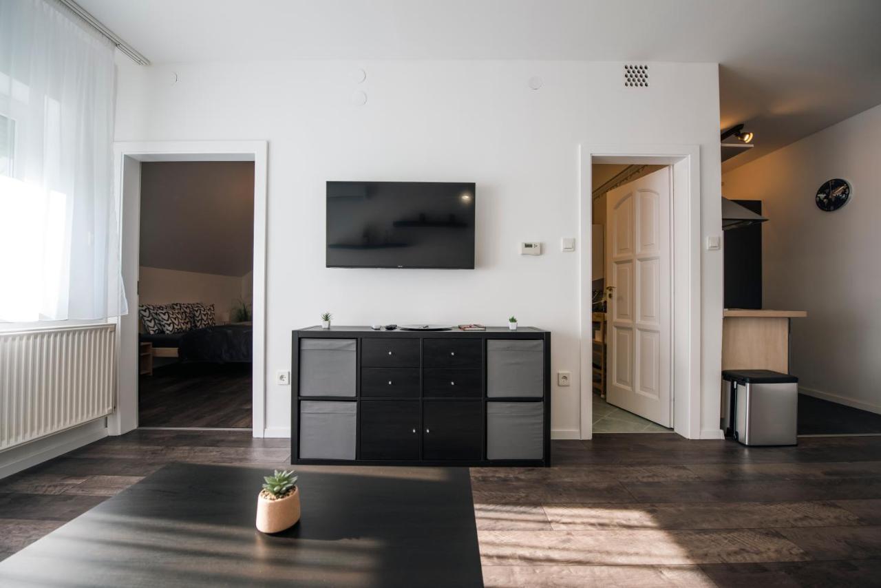 Appartamento Anavrin apartman- csendes lakás a belváros közepén Pécs Esterno foto